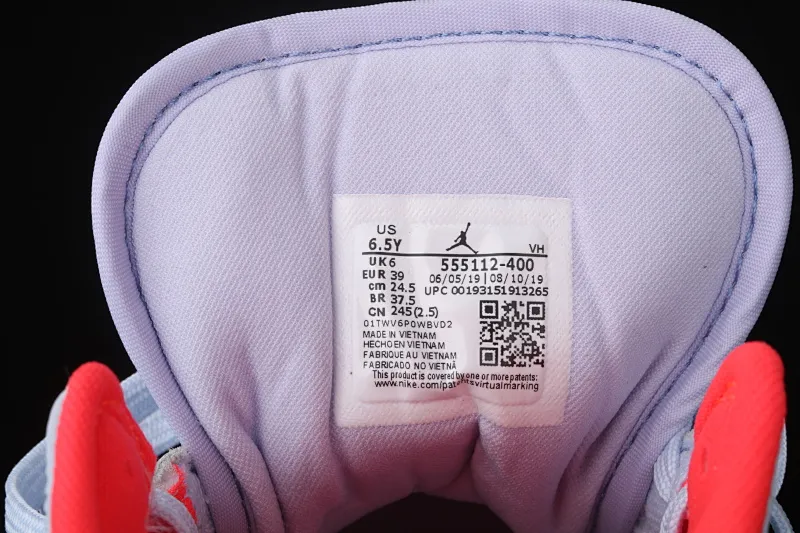 All categories Air Jordan Jordan series basketball shoes Air Jordan 1 Mid Air Jordan 1 Mid AJ1 Joe 1 snowflake ice blue color mid-top basketball shoes 555112-400
